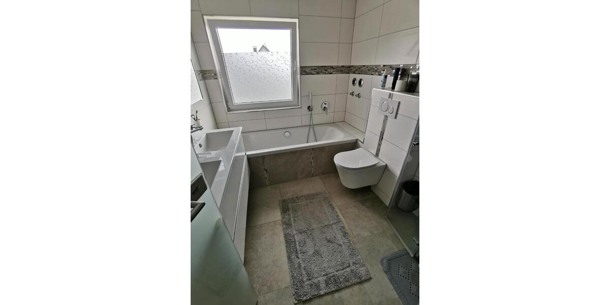 Etagenwohnung Böblingen Dagersheim - 4 Zimmer, 125 m&sup2;, 1.600&euro; | Angebot:27539441