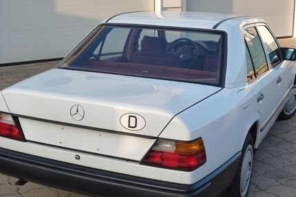 Mercedes-Benz 200 95.000 km 7.950 &euro; Oberstenfeld 71720