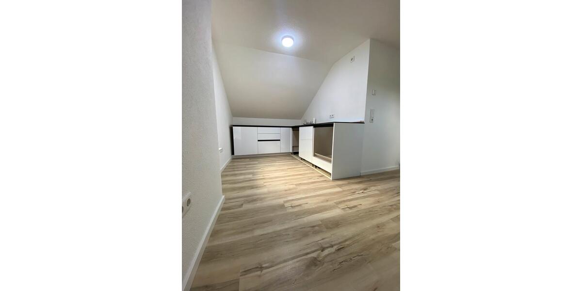 Dachgeschoßwohnung Murrhardt - 2.5 Zimmer, 60 m&sup2;, 850&euro; | Angebot:26115612