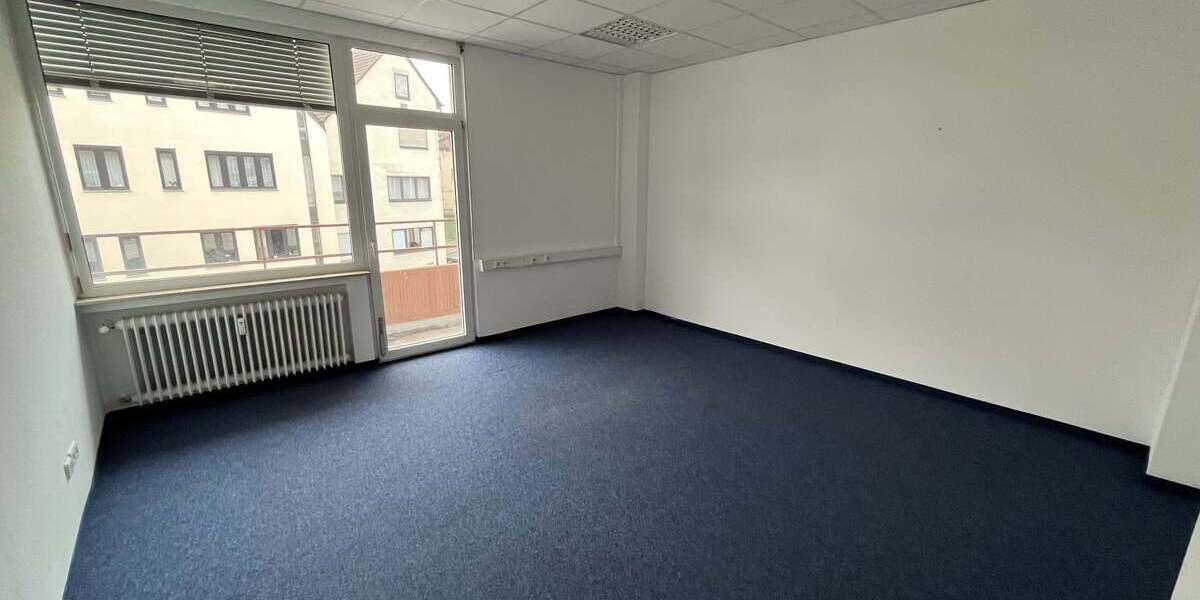 Gewerbeobjekt Böblingen - 3.900&euro; | Angebot:25748765