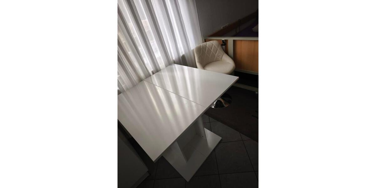 Erdgeschoßwohnung Ludwigsburg - 1 Zimmer, 22 m&sup2;, 610&euro; | Angebot:26073152