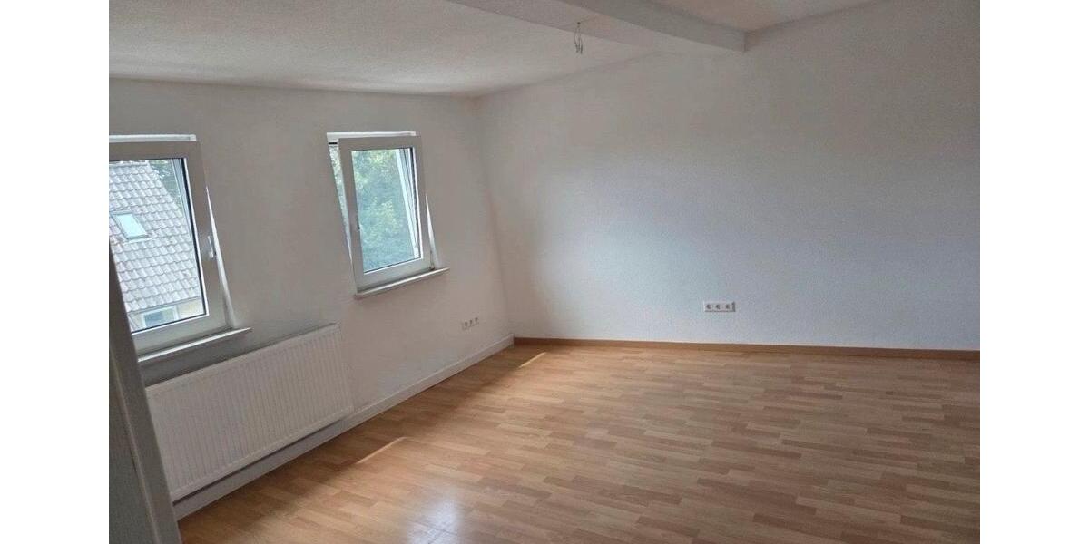 Etagenwohnung Mühlacker - 3 Zimmer, 70 m&sup2;, 750&euro; | Angebot:25853823