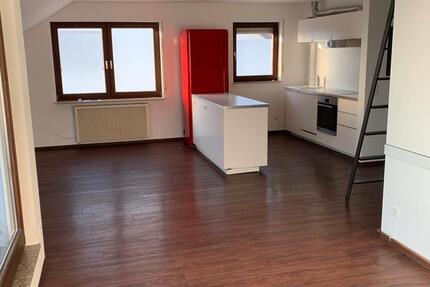 Wohnung Stuttgart Bad Cannstatt - 3 Zimmer, 70 m&sup2;, 900&euro; | Angebot:27571595