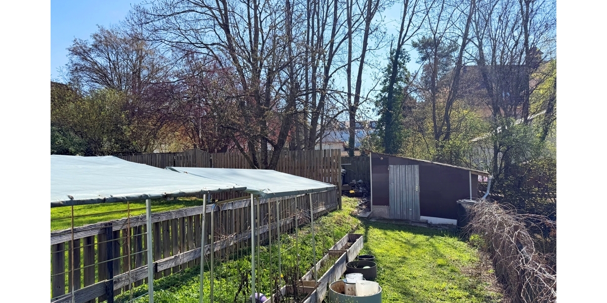 „Charmante Doppelhaushälfte mit großem Grundstück und Entwicklungsmöglichkeiten“ - Doppelhaushälfte Waiblingen / Neustadt Rems-Murr-Kreis Kreis | Angebot:26561677