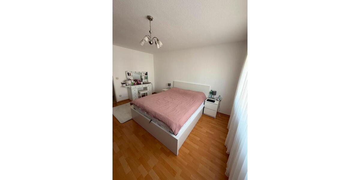 Etagenwohnung Esslingen am Neckar Brühl - 3 Zimmer, 76 m&sup2;, 1.250&euro; | Angebot:27583318