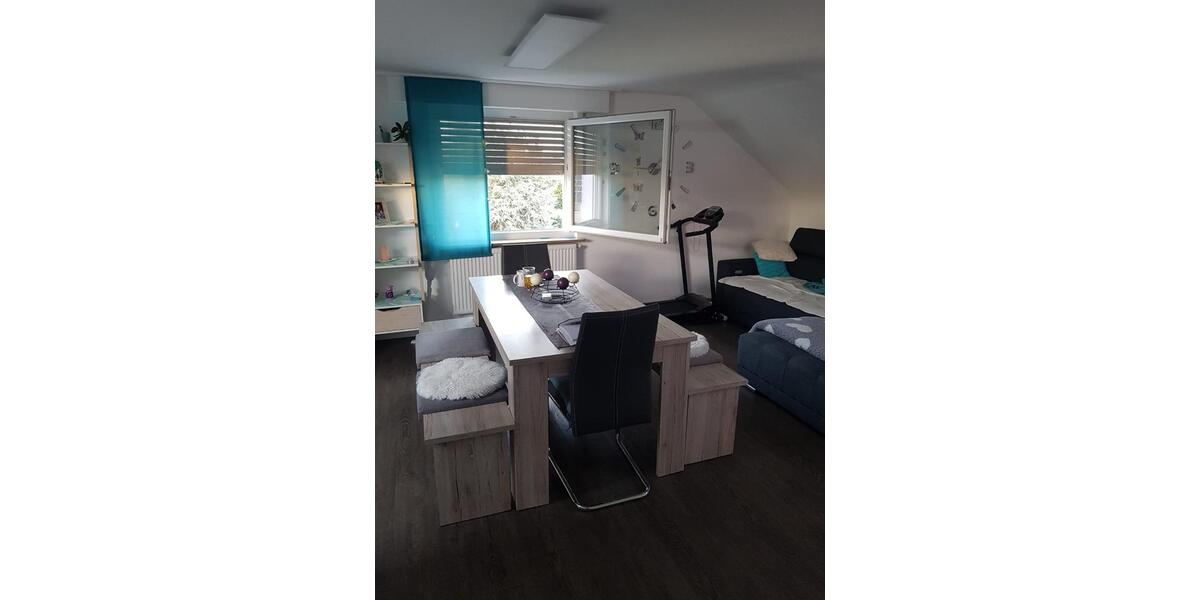 Dachgeschoßwohnung Ditzingen - 3 Zimmer, 87 m&sup2;, 1.150&euro; | Angebot:25312617