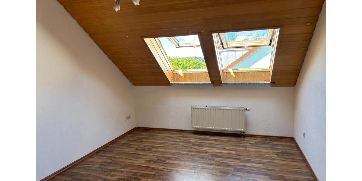 Dachgeschoßwohnung Affalterbach - 3 Zimmer, 83 m&sup2;, 265.000&euro; | Angebot:27534073