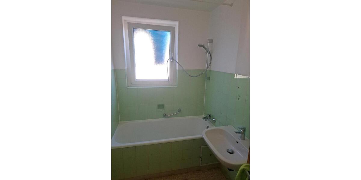 Etagenwohnung Weissach im Tal - 2.5 Zimmer, 66 m&sup2;, 800&euro; | Angebot:27574530