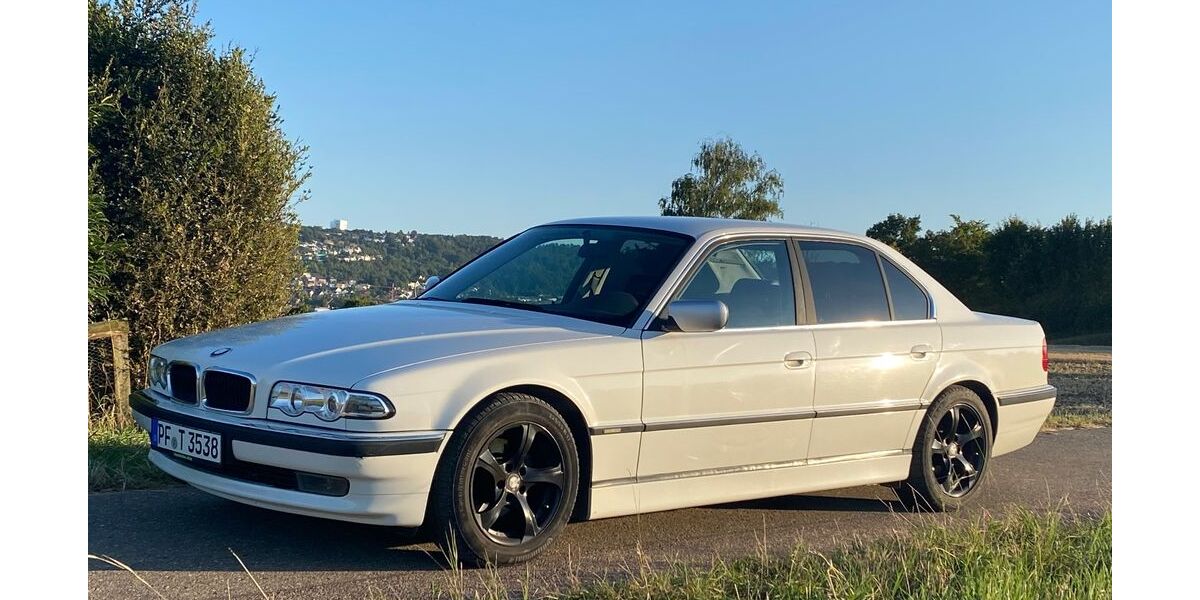 BMW 728 275.000 km 4.900 &euro; Friolzheim 71292