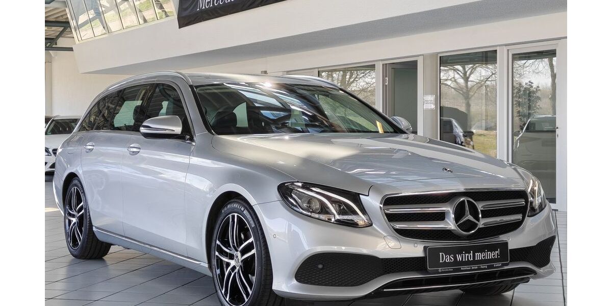 Mercedes-Benz E 220 98.892 km 26.980 &euro; Asperg 71679