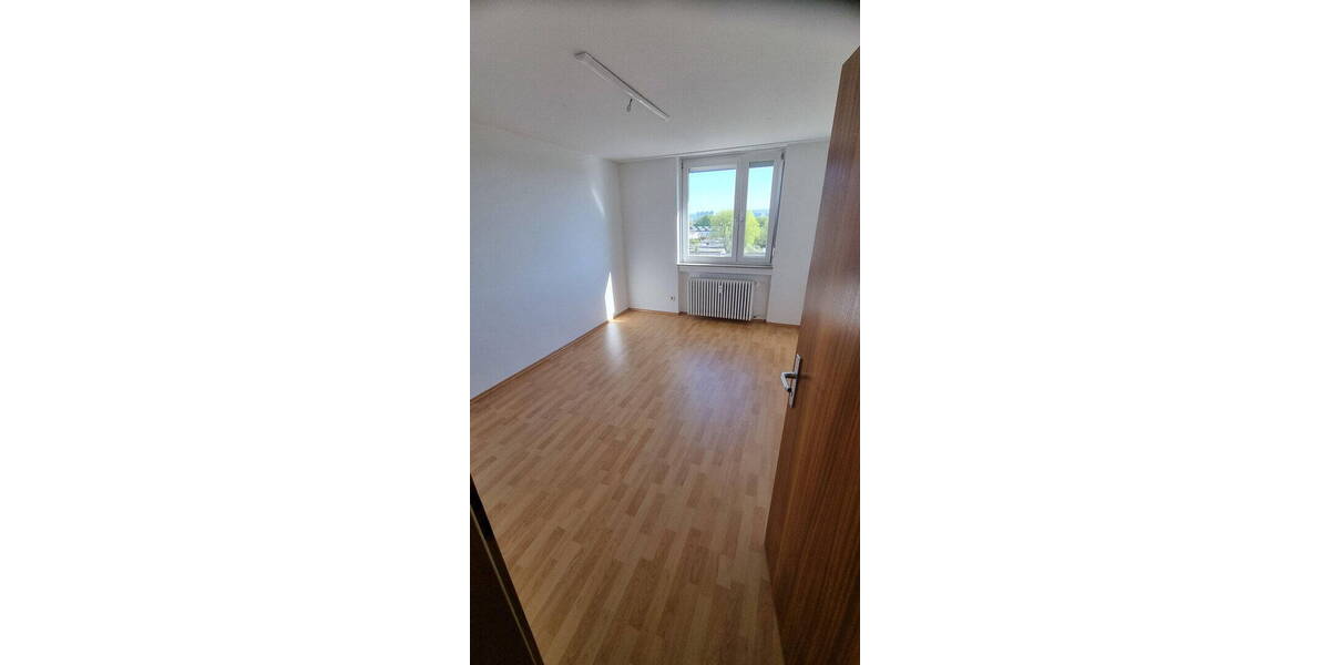Etagenwohnung Kornwestheim - 3 Zimmer, 84 m&sup2;, 303.000&euro; | Angebot:26343978