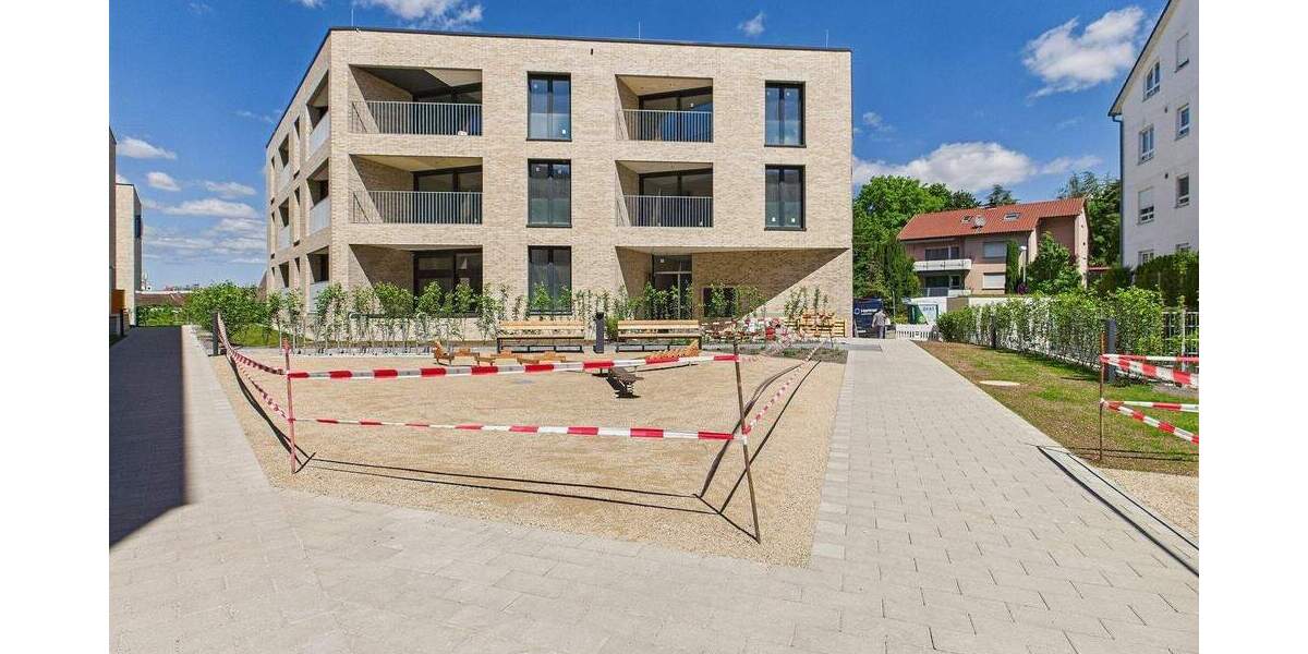 Etagenwohnung Sindelfingen Ost - 2 Zimmer, 60 m&sup2;, 1.200&euro; | Angebot:25732283