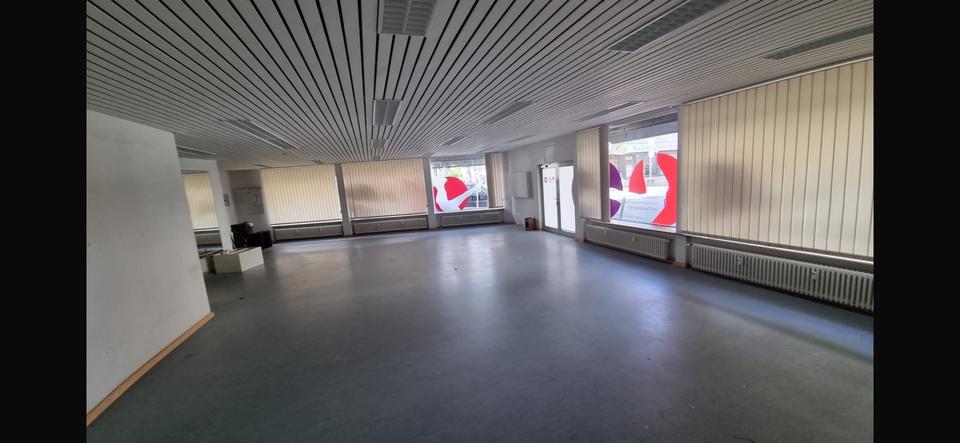 Gewerbeobjekt Weinstadt - 2.800&euro; | Angebot:26411331