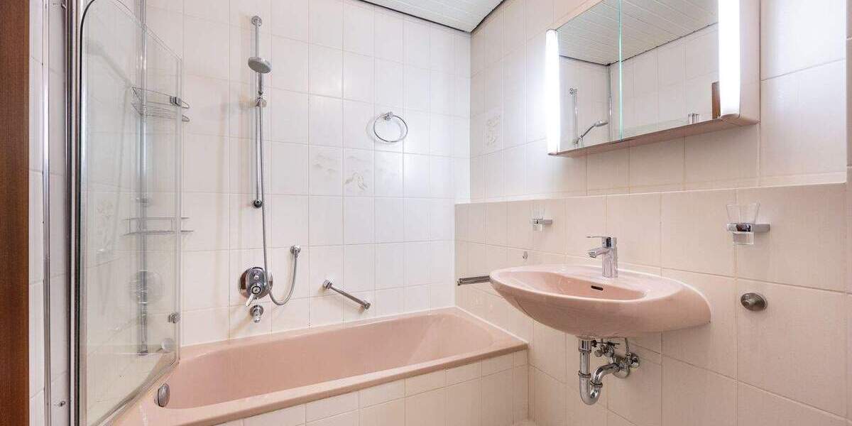 Etagenwohnung Freiberg am Neckar Beihingen - 2 Zimmer, 60 m&sup2;, 239.000&euro; | Angebot:25698024