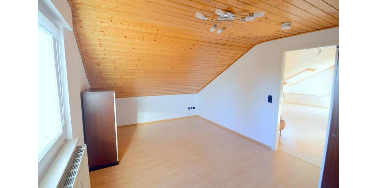 Dachgeschoßwohnung Heilbronn Horkheim - 2 Zimmer, 33 m&sup2;, 550&euro; | Angebot:25614621