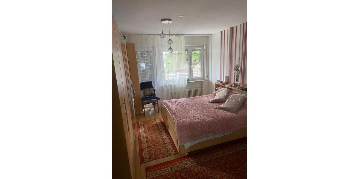 Etagenwohnung Backnang - 4.5 Zimmer, 106 m&sup2;, 350.000&euro; | Angebot:25632819