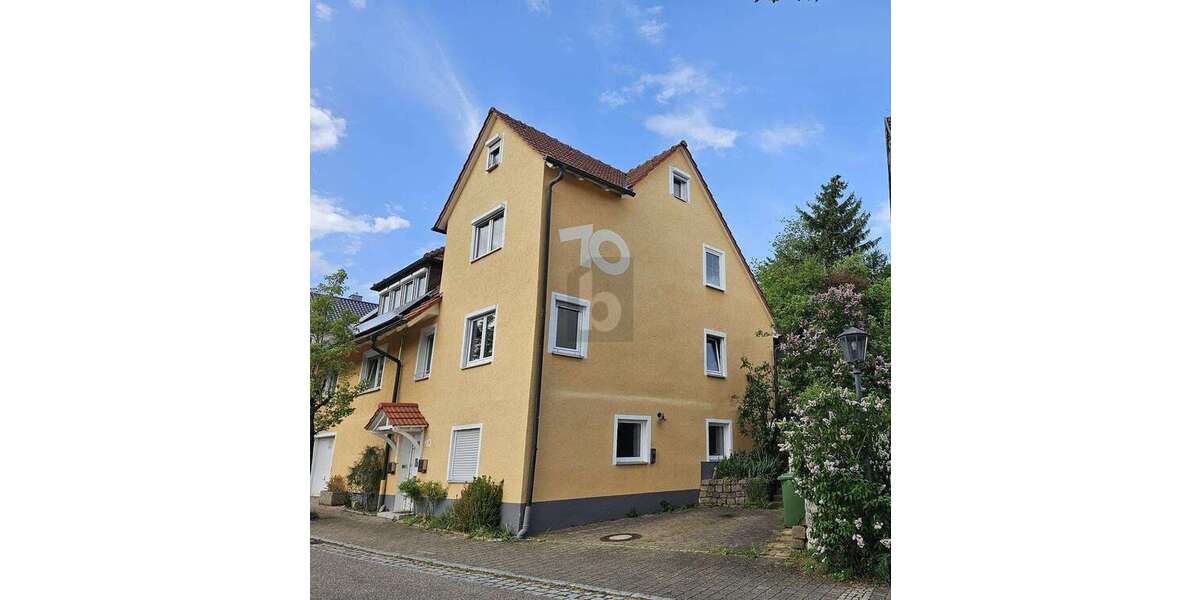 Einfamilienhaus Sachsenheim - 8 Zimmer, 365 m&sup2;, 599.000&euro; | Angebot:26050189