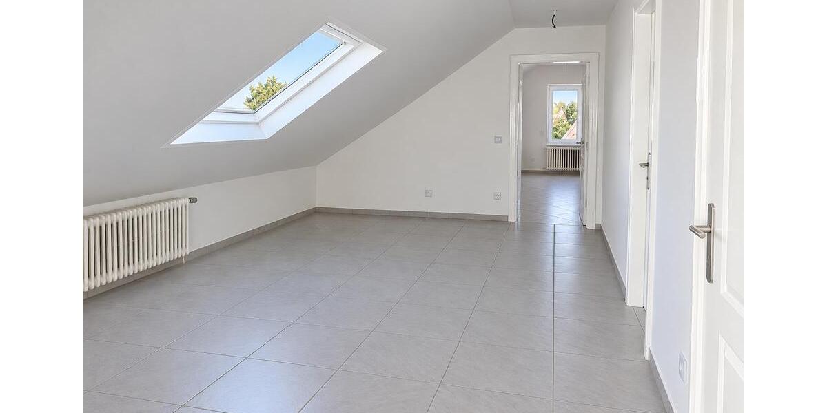 Dachgeschoßwohnung Vaihingen an der Enz - 3 Zimmer, 75 m&sup2;, 800&euro; | Angebot:27570598