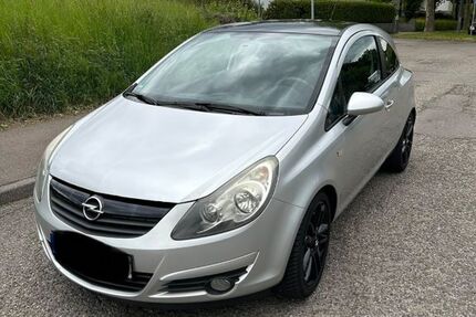 Opel Corsa 174.000 km 2.999 &euro; Ludwigsburg 71640