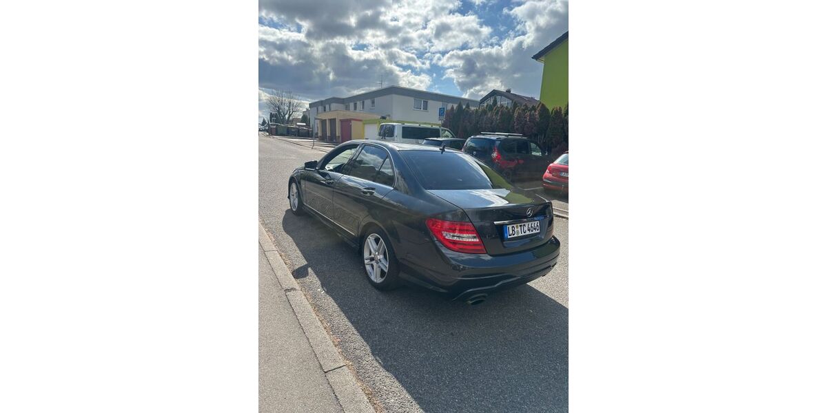 Mercedes-Benz C 250 162.000 km 9.450 &euro; Korntal-Münchingen 70825