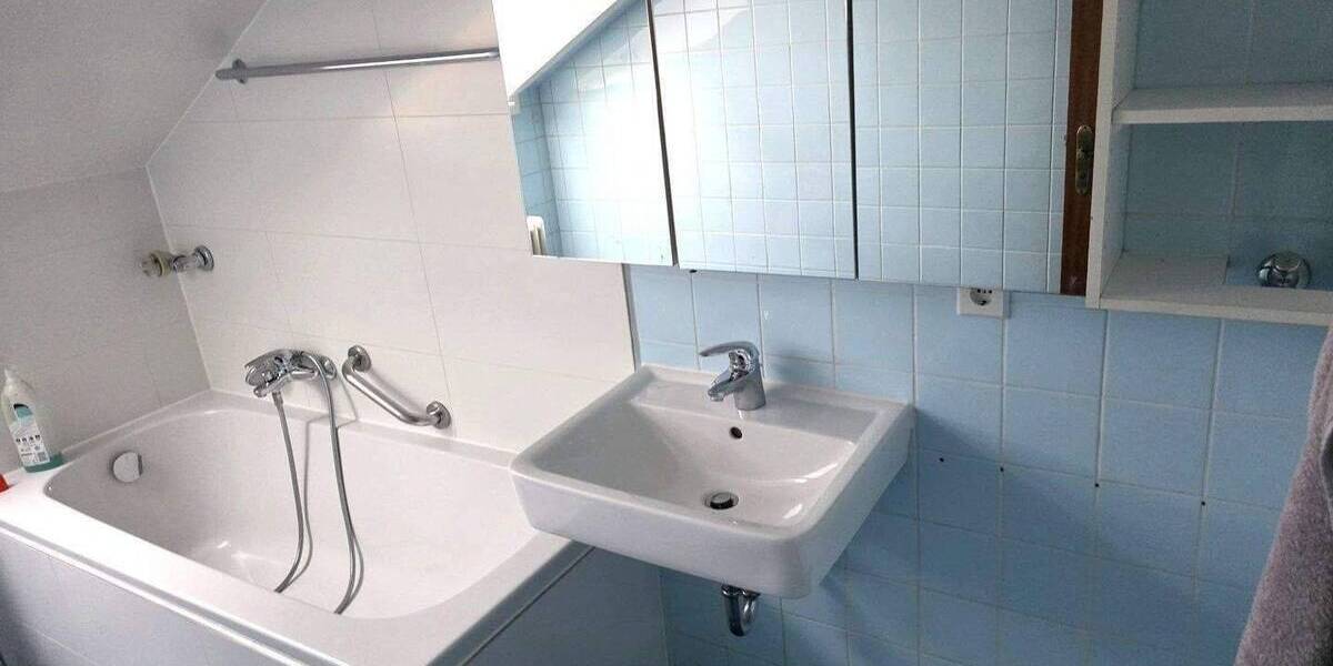 Etagenwohnung Stuttgart Bad Cannstatt - 3 Zimmer, 95 m&sup2;, 318.000&euro; | Angebot:26867183