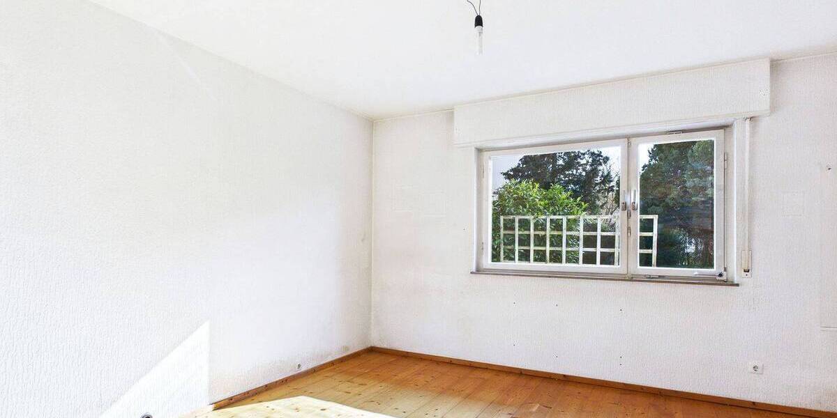 Einfamilienhaus Stuttgart Dürrlewang - 8 Zimmer, 170 m&sup2;, 559.000&euro; | Angebot:26043137