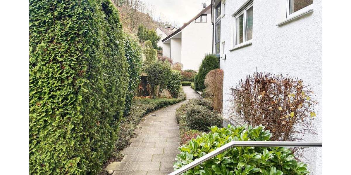 Etagenwohnung Stuttgart Feuerbach - 3 Zimmer, 70 m&sup2;, 298.000&euro; | Angebot:25749375