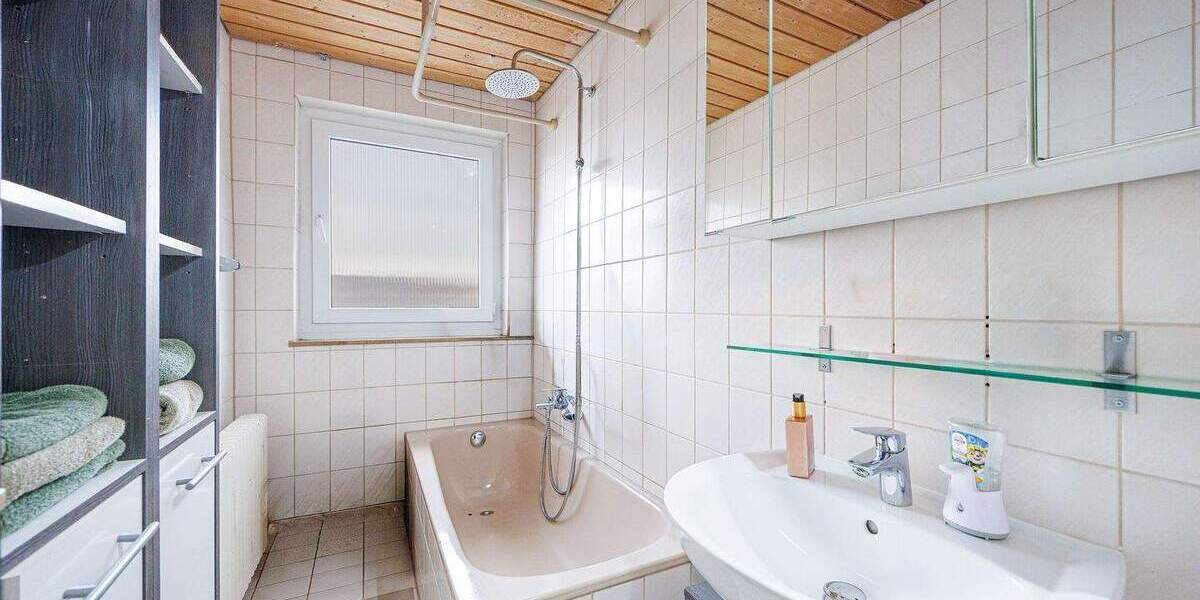 Etagenwohnung Marbach am Neckar Marbach - 3 Zimmer, 94 m&sup2;, 298.000&euro; | Angebot:25801361