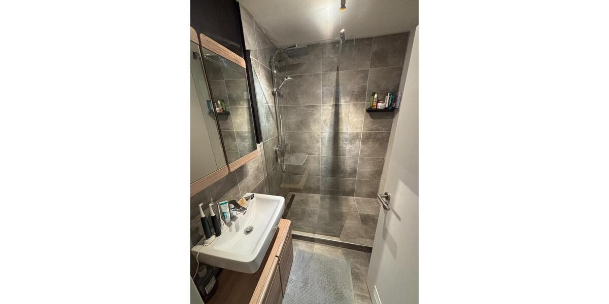 Dachgeschoßwohnung Stuttgart Bad Cannstatt - 3 Zimmer, 67 m&sup2;, 1.280&euro; | Angebot:27571724