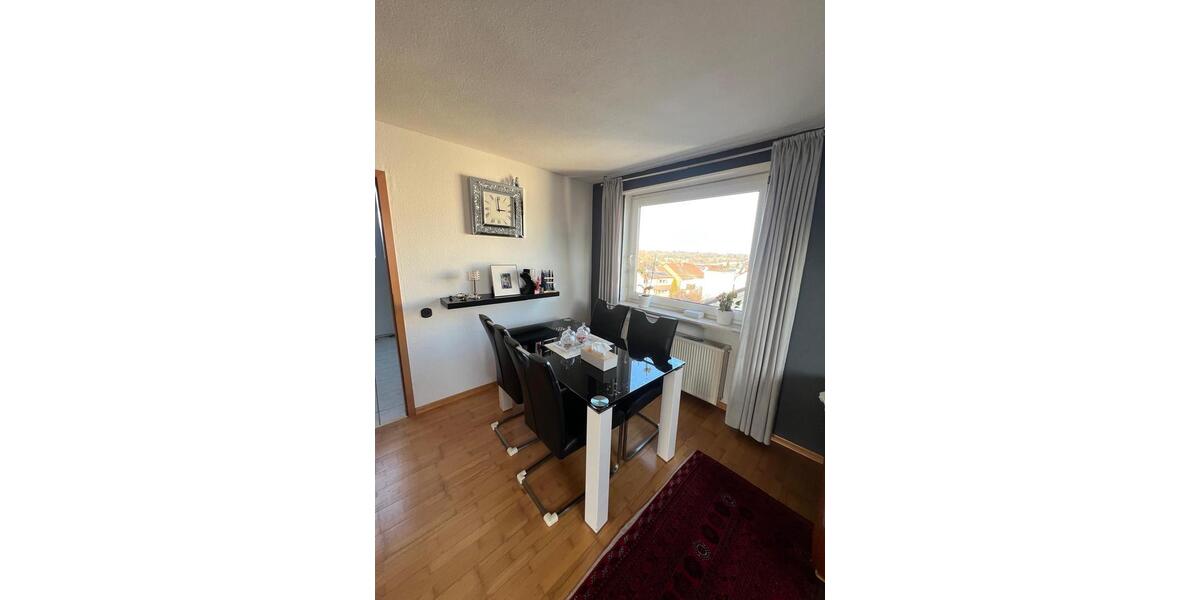 Dachgeschoßwohnung Möglingen - 3 Zimmer, 74 m&sup2;, 1.000&euro; | Angebot:25219379