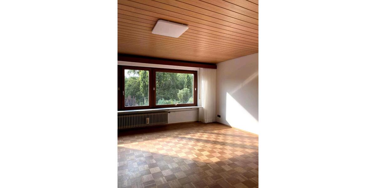 Erdgeschoßwohnung Sindelfingen - 3 Zimmer, 100 m&sup2;, 1.600&euro; | Angebot:27552461
