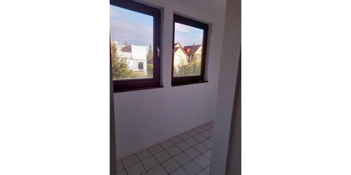 Etagenwohnung Backnang - 4 Zimmer, 96 m&sup2;, 1.000&euro; | Angebot:27540403