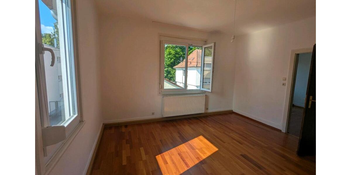 Etagenwohnung Stuttgart Bad Cannstatt - 4 Zimmer, 110 m&sup2;, 1.350&euro; | Angebot:27550019