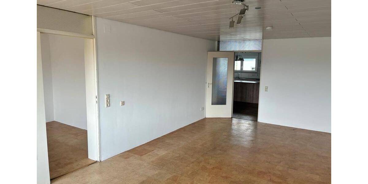 Dachgeschoßwohnung Ditzingen - 3.5 Zimmer, 89 m&sup2;, 285.000&euro; | Angebot:27550906