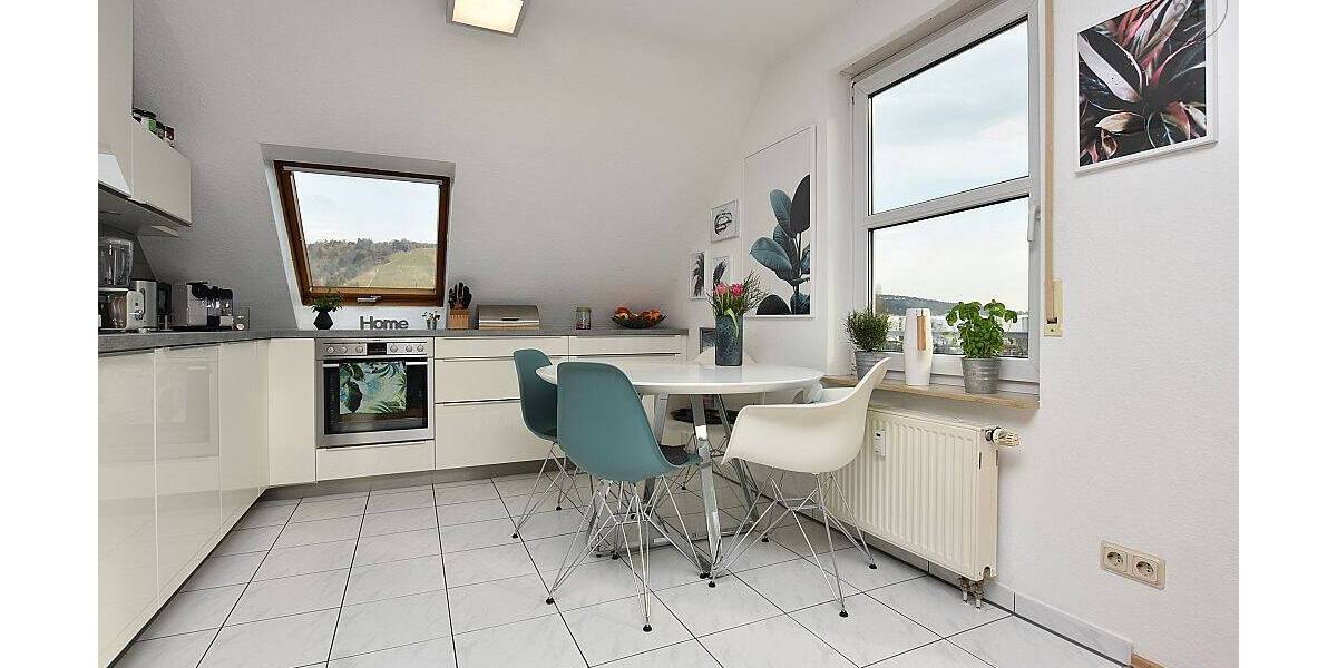 Etagenwohnung Stuttgart Untertürkheim - 2 Zimmer, 70 m&sup2;, 1.390&euro; | Angebot:26627287