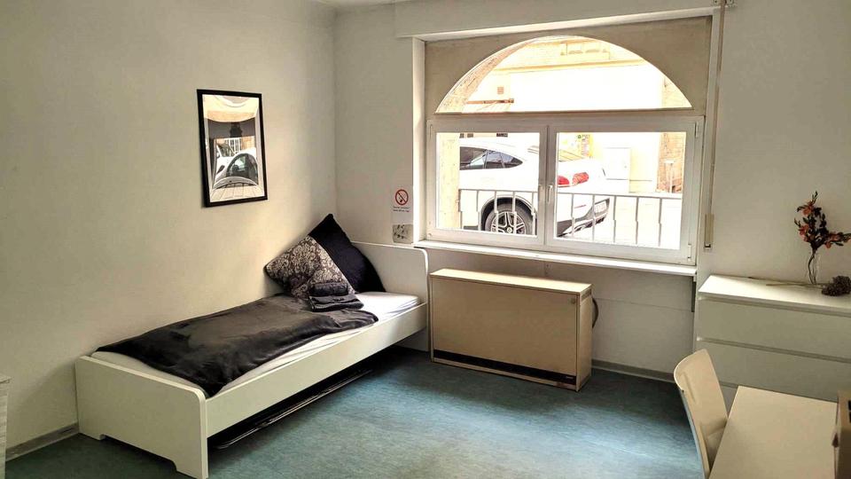 Etagenwohnung Stuttgart Stuttgart-West - 3 Zimmer, 85 m&sup2;, 17&euro; | Angebot:25232195