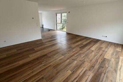 Haus Heilbronn / Kirchhausen Kirchhausen - 5 Zimmer, 166 m&sup2;, 2.349&euro; | Angebot:25701387