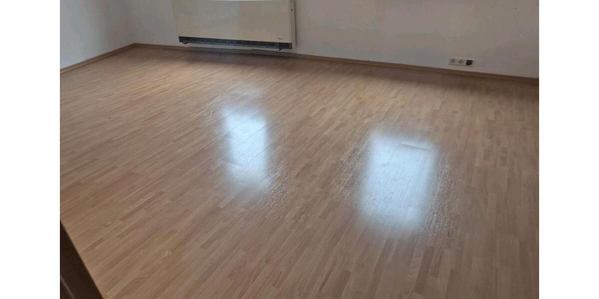 Erdgeschoßwohnung Stuttgart Luginsland - 2 Zimmer, 60 m&sup2;, 900&euro; | Angebot:25145559