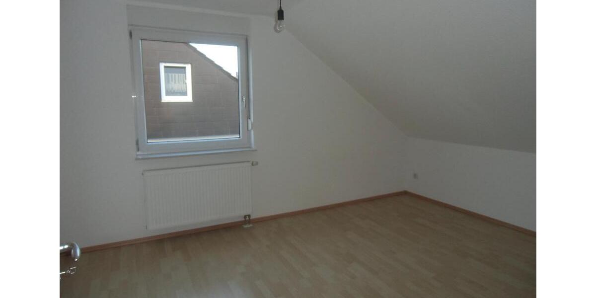 Doppelhaushälfte Tamm - 7 Zimmer, 186 m&sup2;, 890.000&euro; | Angebot:25906061