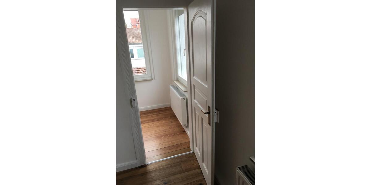 Etagenwohnung Ludwigsburg - 4.5 Zimmer, 120 m&sup2;, 699.000&euro; | Angebot:25995996