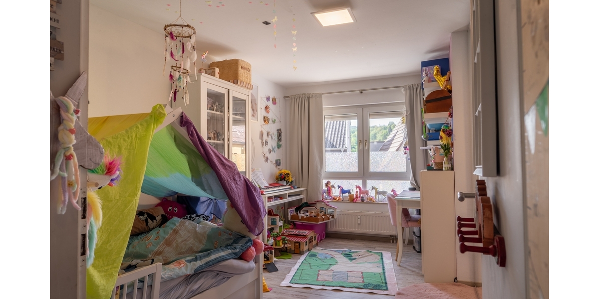 3,5 Zimmer mit großer Eckterrasse & Kamin im 3-Familienhaus - 3.5 Remshalden | Angebot:27190563