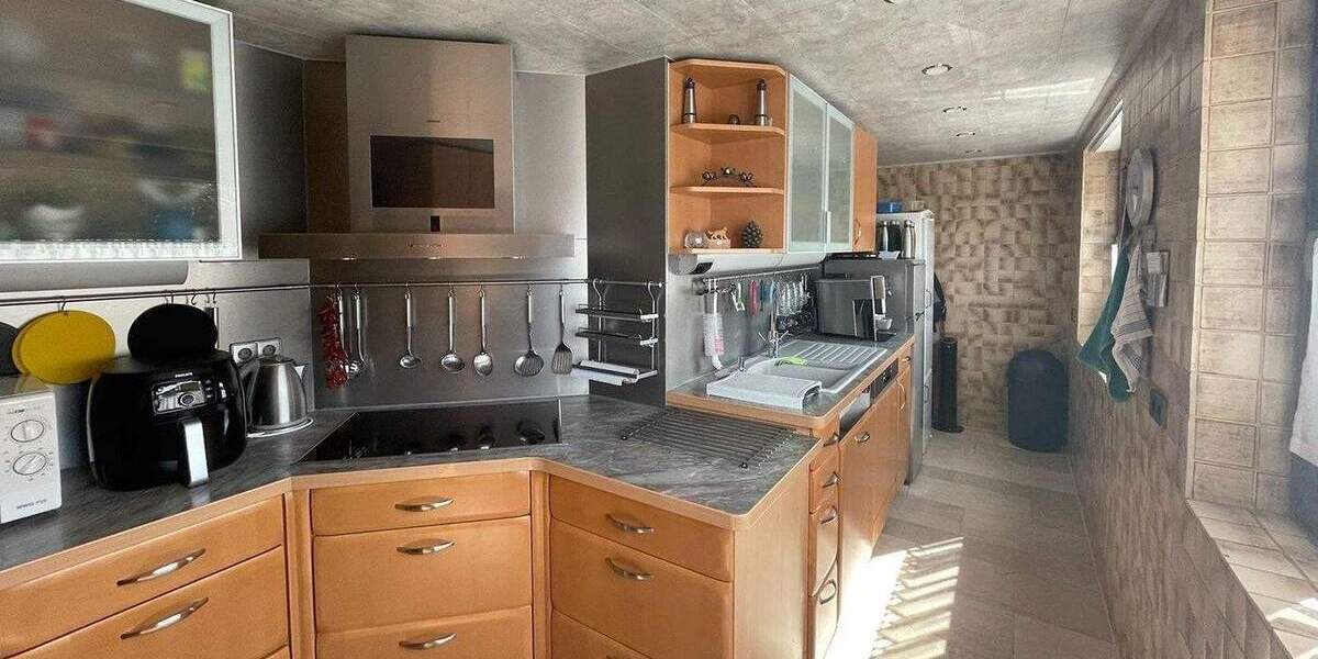 Einfamilienhaus Stuttgart Zuffenhausen - 5 Zimmer, 227 m&sup2;, 999.000&euro; | Angebot:25662341