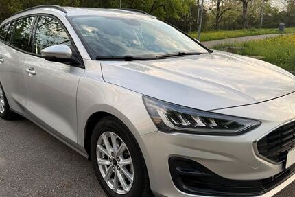 Ford Focus 43.423 km 15.499 &euro; Stuttgart 70469