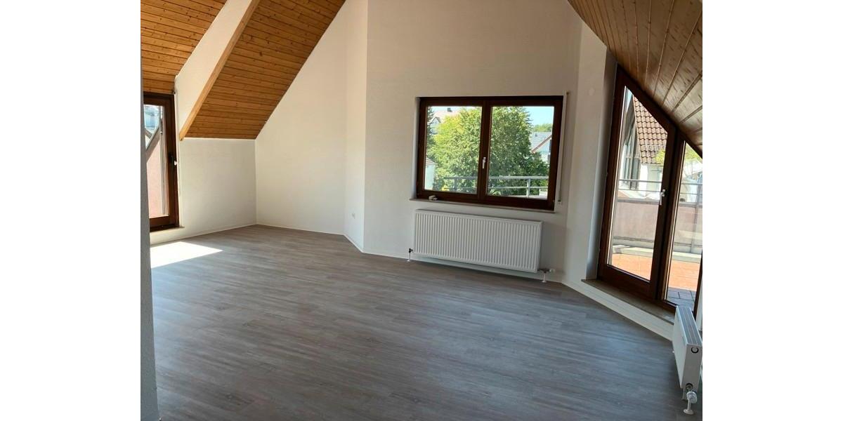 Dachgeschoßwohnung Kornwestheim - 3 Zimmer, 114 m&sup2;, 1.418&euro; | Angebot:22042128