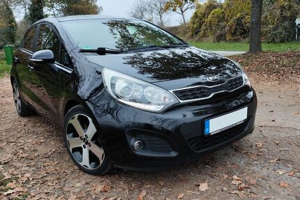 Kia Rio 214.000 km 5.000 &euro; Güglingen 74363