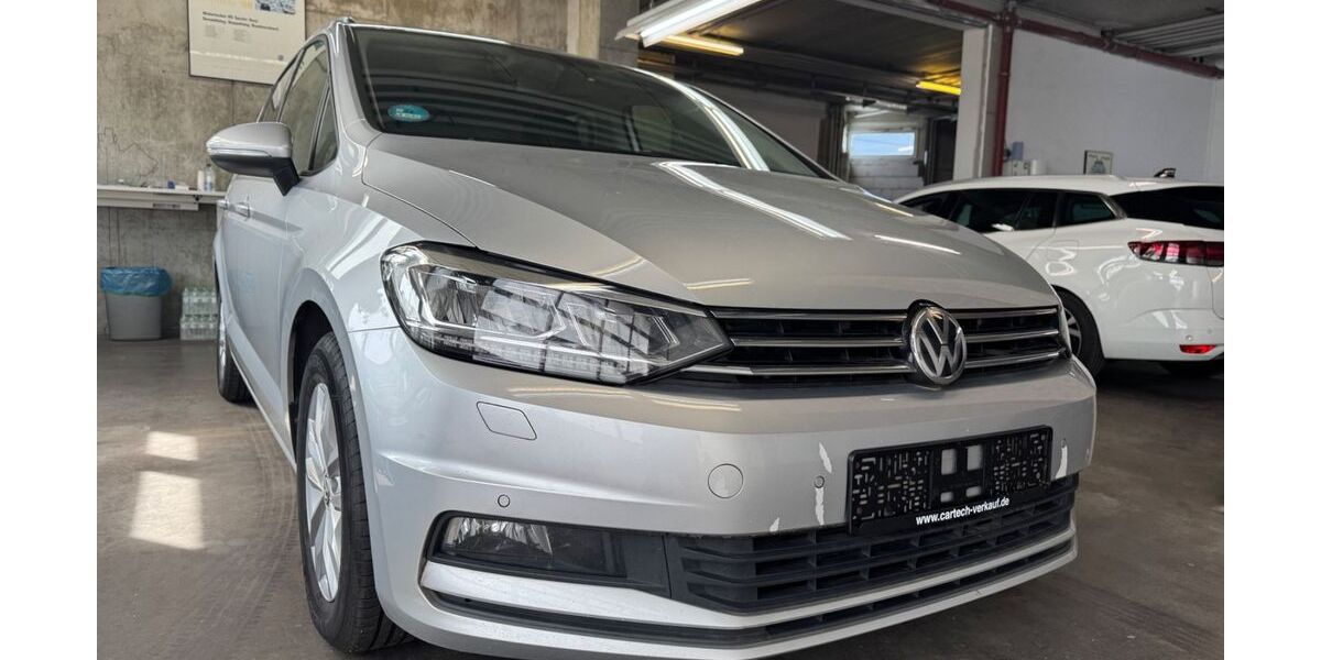 VW Touran 238.300 km 11.000 &euro; Fellbach bei Stuttgart 70736