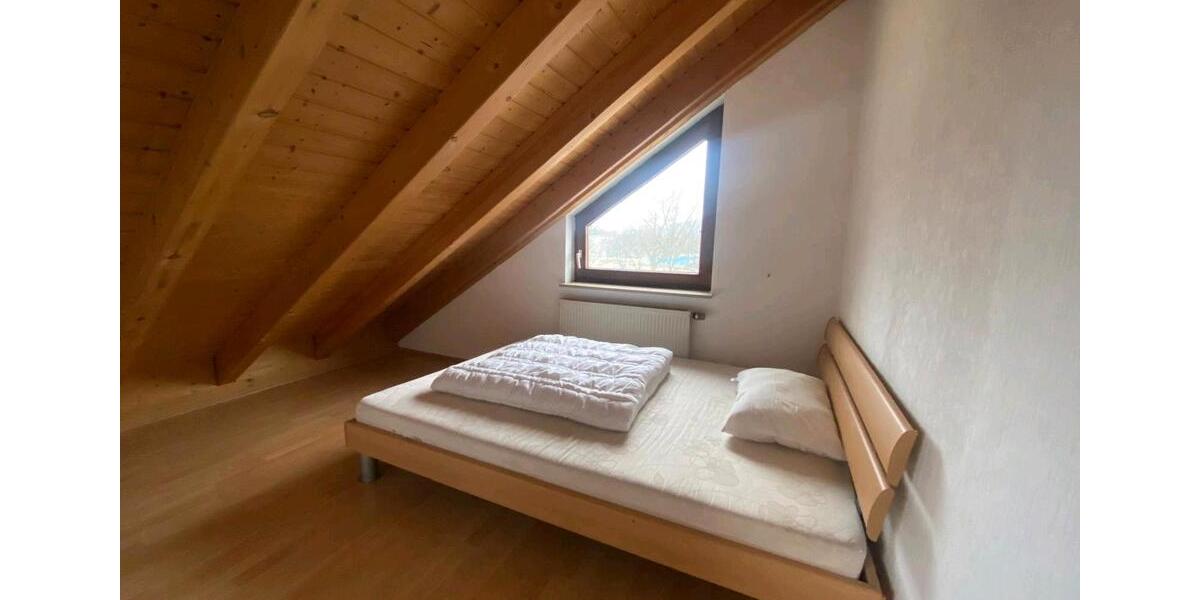 Dachgeschoßwohnung Schorndorf - 2 Zimmer, 48 m&sup2;, 850&euro; | Angebot:26223592