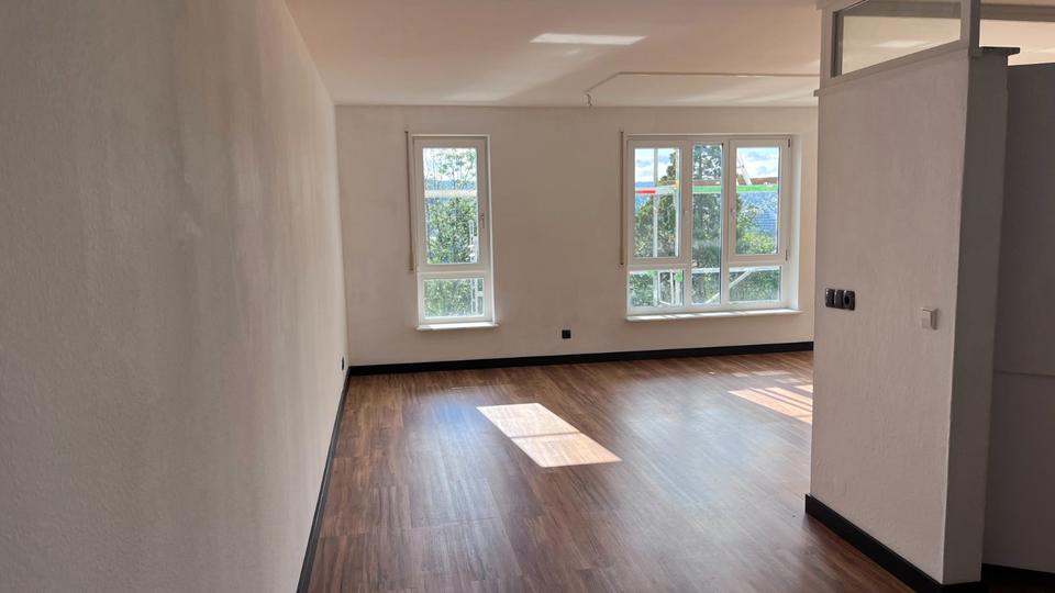 Etagenwohnung Stuttgart Lehen - 2 Zimmer, 85 m&sup2;, 1.280&euro; | Angebot:27587381