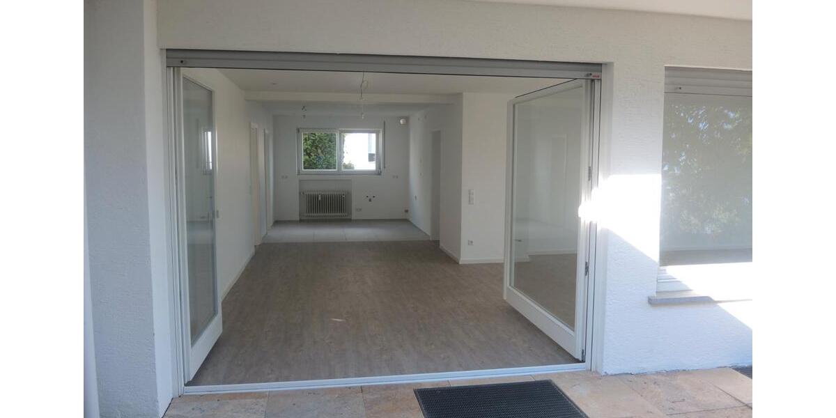 Erdgeschoßwohnung Esslingen am Neckar Brühl - 3.5 Zimmer, 124 m&sup2;, 1.700&euro; | Angebot:27547278