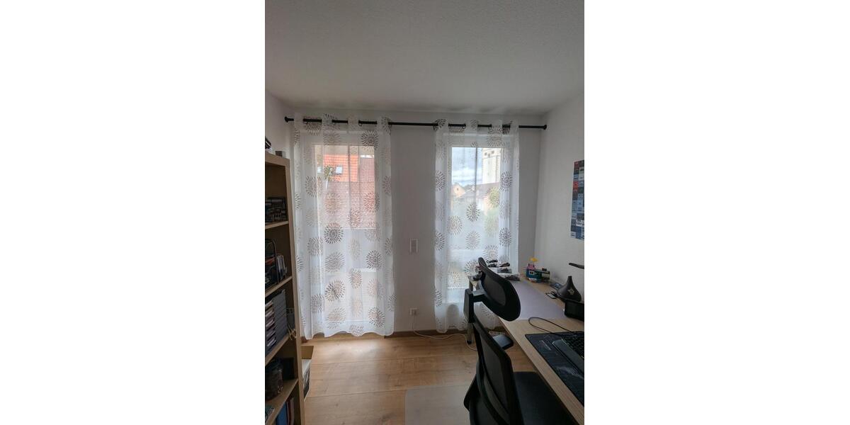 Etagenwohnung Böblingen Dagersheim - 3 Zimmer, 70 m&sup2;, 1.200&euro; | Angebot:27545196